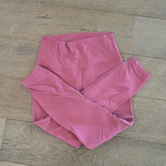 LULULEMON ALIGN LEGGINGS - LIKE NEW! - Picture 2 of 2